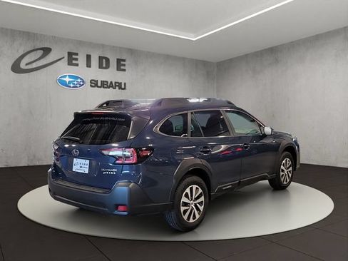 Used 2025 Subaru Outback Premium w/ Popular Package #1A AWD/4WD image 12