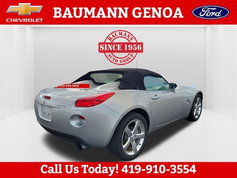 Used 2006 Pontiac Solstice Convertible w/ Premium Package image 8