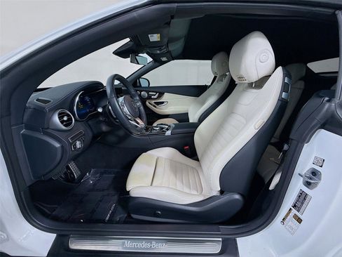Used 2023 Mercedes-Benz C 300 4MATIC Cabriolet image 2