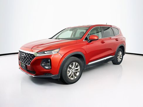 Used 2020 Hyundai Santa Fe SE image 3
