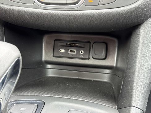 Used 2024 Chevrolet Equinox RS w/ RS Leather Package AWD/4WD image 13