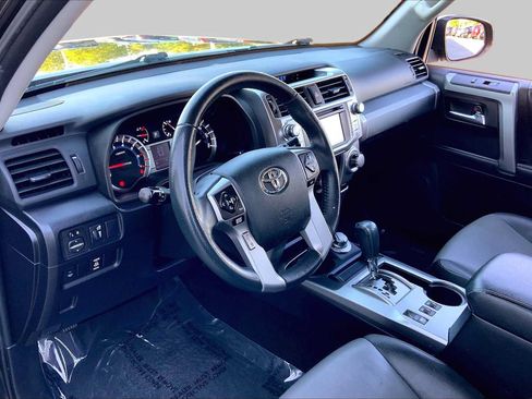 Used 2019 Toyota 4Runner SR5 Premium AWD/4WD image 16