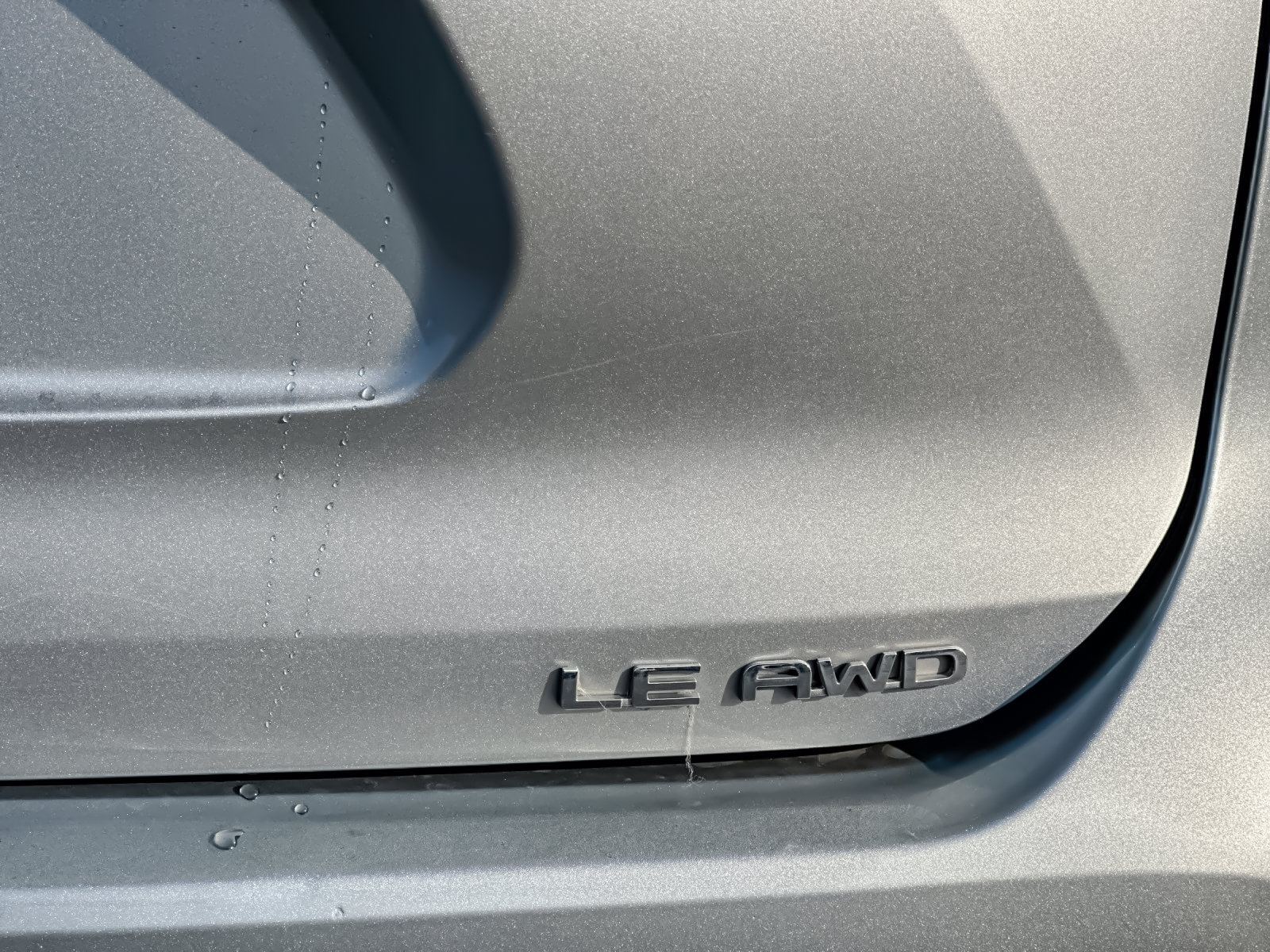Used 2021 Toyota Highlander LE AWD/4WD image 27