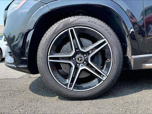Certified 2023 Mercedes-Benz GLS 450 4MATIC w/ AMG Line Exterior image 5