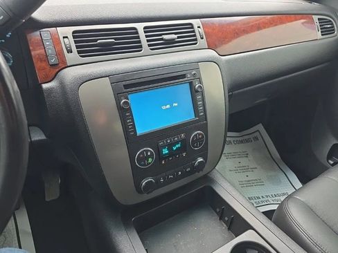 Used 2011 GMC Sierra 2500 SLT w/ SLT Convenience Package AWD/4WD image 27