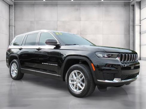 Certified 2025 Jeep Grand Cherokee L Laredo w/ Luxury Tech Group I RWD image 1