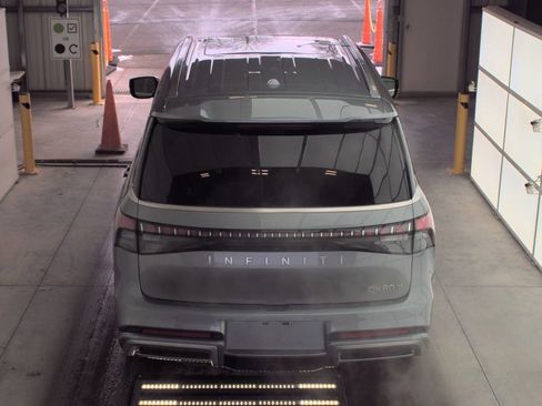 Certified 2025 INFINITI QX80 Sensory image 12