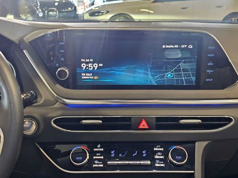 Used 2023 Hyundai Sonata Limited w/ Cargo Package FWD image 13