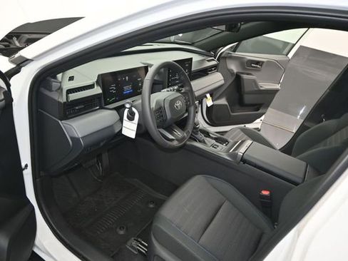 New 2026 Toyota RAV4 SE FWD image 4