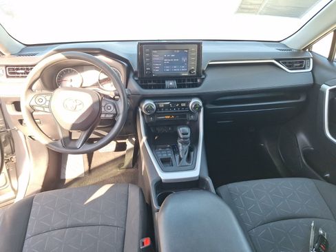 Used 2021 Toyota RAV4 XLE image 19