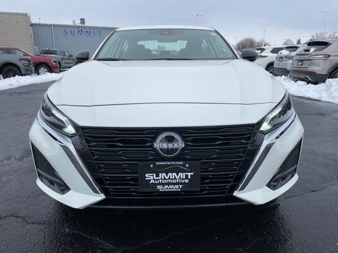 Used 2025 Nissan Altima 2.5 SV image 23