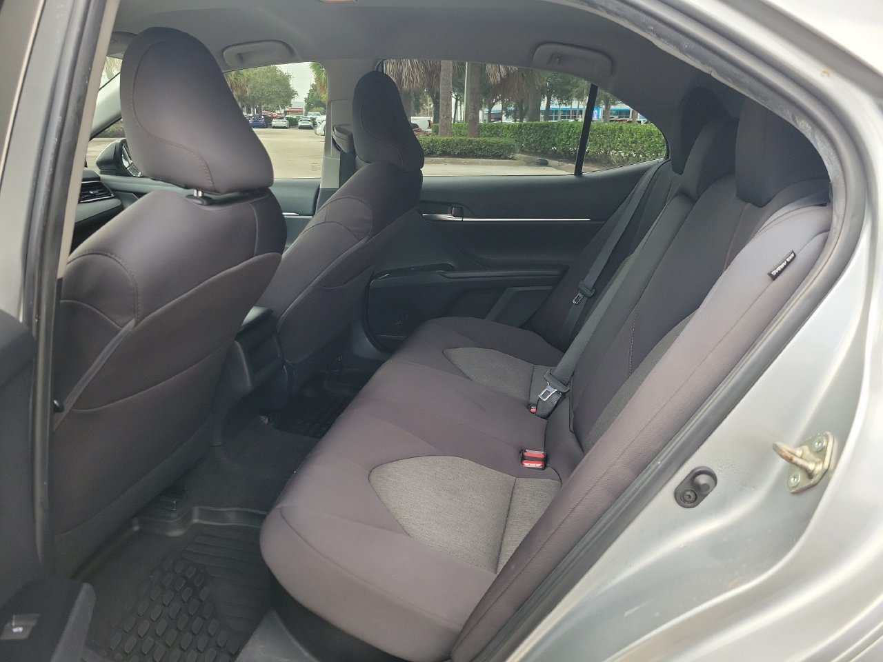 Used 2019 Toyota Camry LE FWD image 10