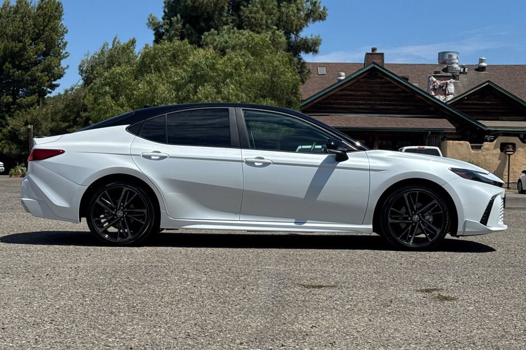 Used 2025 Toyota Camry XSE FWD image 3