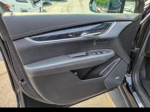 Certified 2023 Cadillac XT6 Premium Luxury w/ LPO, Floor Liner Package AWD/4WD image 26