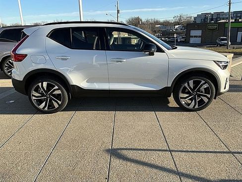 New 2026 Volvo XC40 B5 Ultra w/ Climate Package image 7