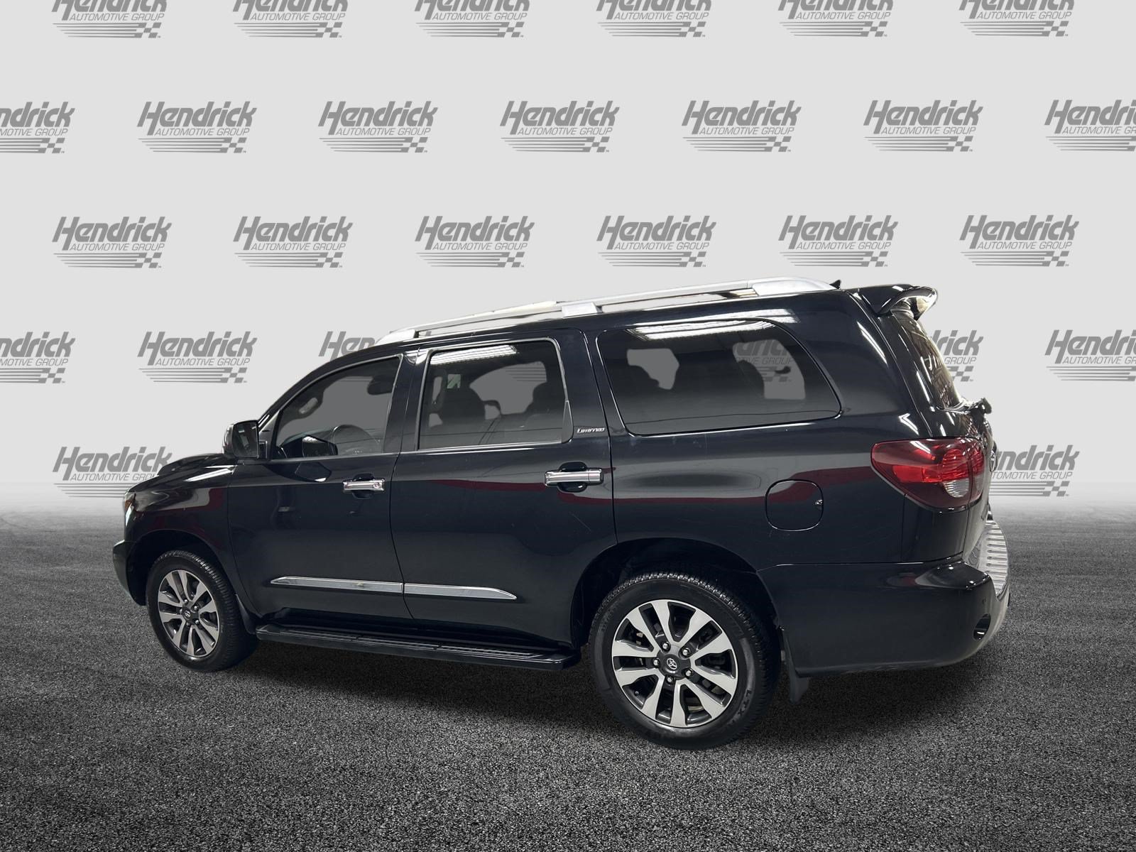Used 2018 Toyota Sequoia Limited w/ Safety & Convenience Package AWD/4WD image 7