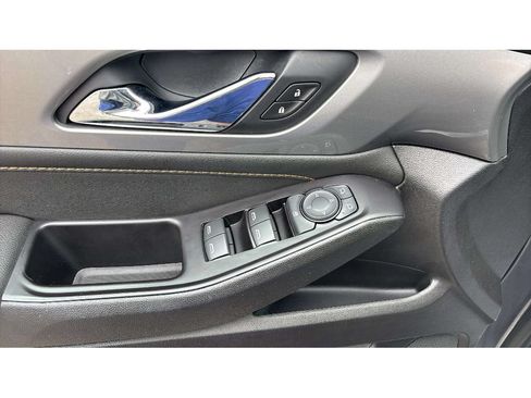 Used 2020 Chevrolet Traverse LS w/ LPO, Black Accent Package FWD image 21