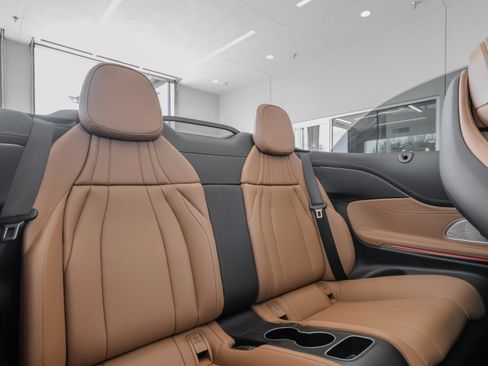 Used 2024 Mercedes-Benz CLE 300 4MATIC Cabriolet image 31
