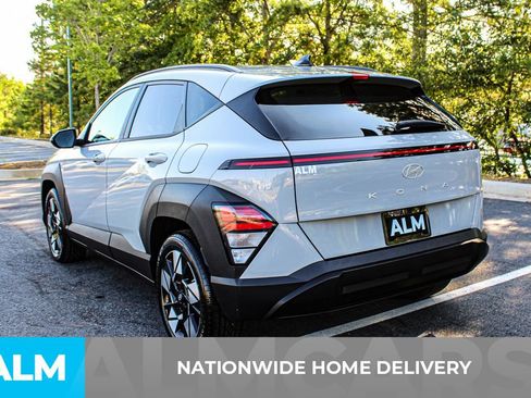 Used 2024 Hyundai Kona SEL FWD image 4