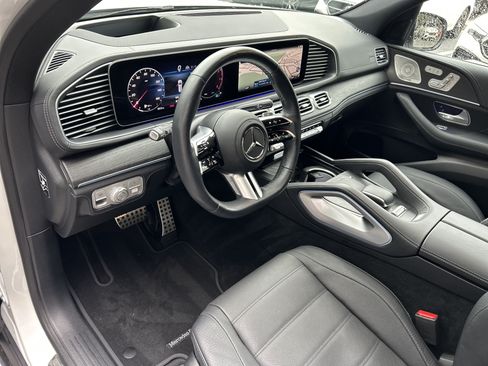 Certified 2025 Mercedes-Benz GLS 450 4MATIC image 21