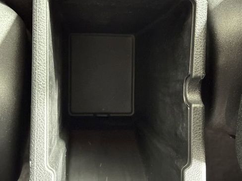 Used 2020 Jeep Renegade Latitude w/ Cold Weather Group image 25