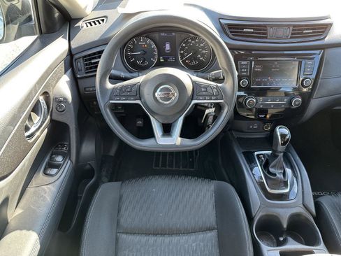 Used 2018 Nissan Rogue S AWD/4WD image 12