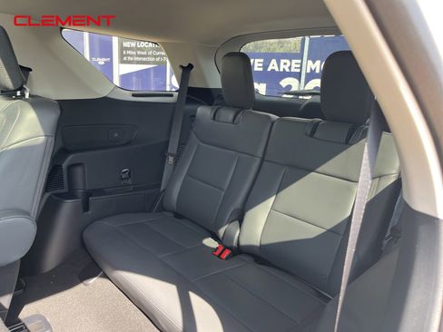 New 2025 Ford Explorer Active w/ Active Comfort Package image 44