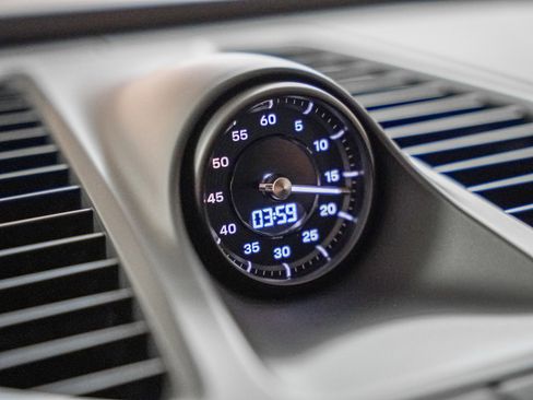 New 2026 Porsche Macan 4 Electric image 23