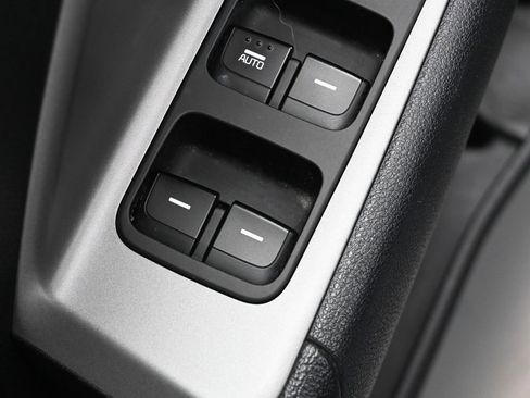 Used 2017 Kia Niro FE image 13