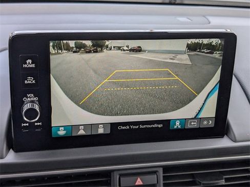 New 2025 Honda Pilot Touring image 19