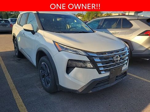 Used 2025 Nissan Rogue SV FWD image 3