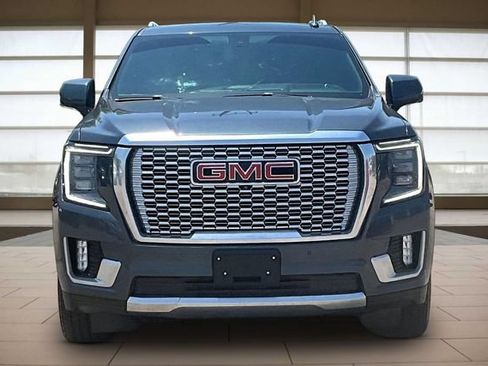 Used 2021 GMC Yukon Denali w/ Denali Premium Package AWD/4WD image 3