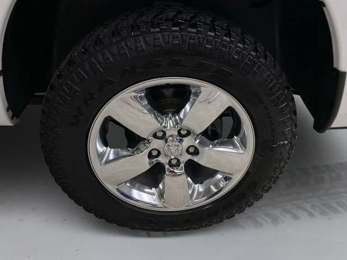 Used 2019 RAM 1500 Big Horn AWD/4WD image 18