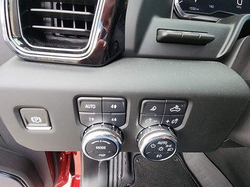 Used 2024 GMC Sierra 1500 AT4X image 22