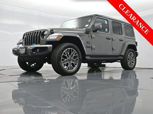 Used 2022 Jeep Wrangler Unlimited Sahara image 48