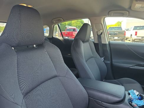 Used 2021 Toyota Venza LE AWD/4WD image 9