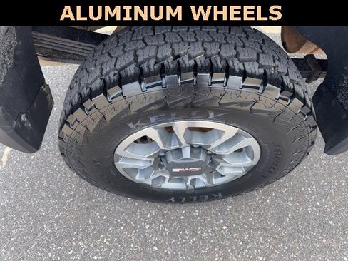 Used 2023 GMC Sierra 2500 SLE w/ SLE Value Package; image 10