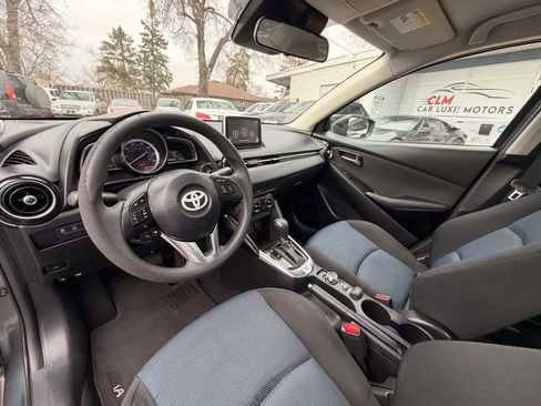 Used 2017 Toyota Yaris iA image 9