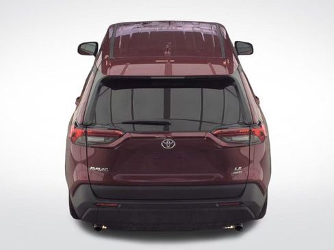 Used 2024 Toyota RAV4 LE image 5