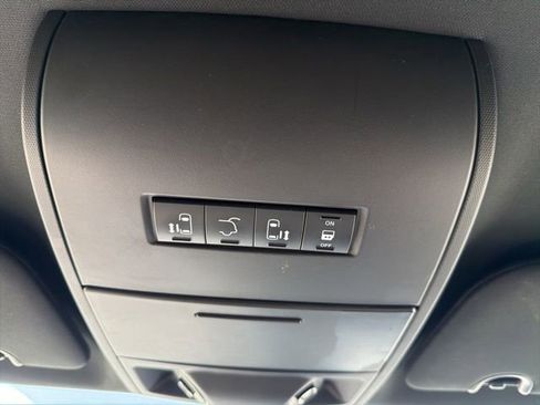 Used 2018 Dodge Grand Caravan GT image 35