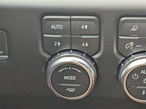 Used 2023 GMC Sierra 1500 AT4 w/ AT4 Premium Package image 24