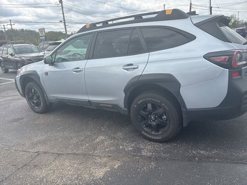 Used 2025 Subaru Outback Wilderness image 5