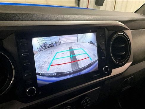 Used 2020 Toyota Tacoma SR5 image 24