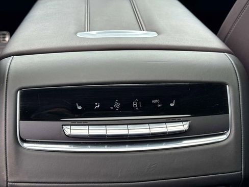 Used 2023 Cadillac Escalade Sport Platinum w/ LPO, ONYX Package image 18