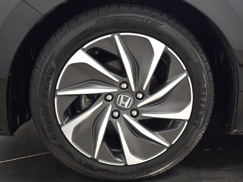 Used 2020 Honda Insight Touring image 11