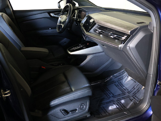 Used 2024 Audi Q4 e-tron Premium Plus w/ Premium Plus AWD/4WD image 36