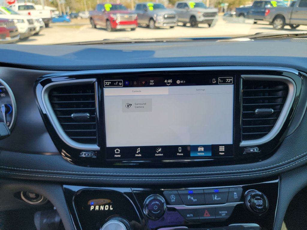 New 2026 Chrysler Pacifica Select FWD image 16