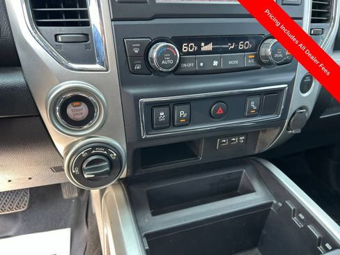 Used 2019 Nissan Titan PRO-4X AWD/4WD image 11