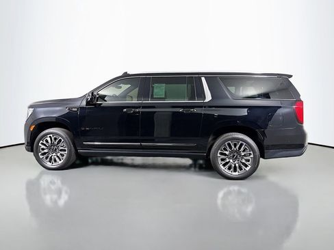 Certified 2023 GMC Yukon XL Denali Ultimate w/ LPO, Floor Liner Package AWD/4WD image 4