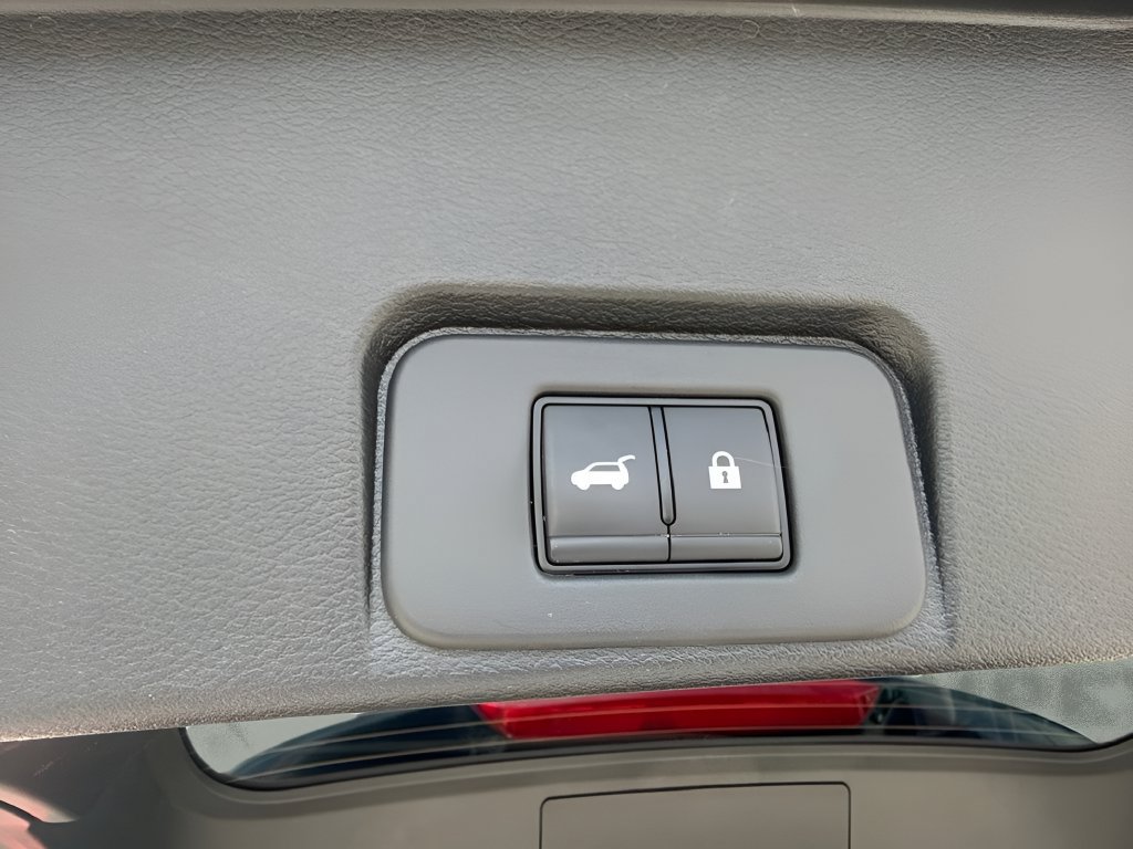Used 2023 Nissan Rogue Platinum w/ Platinum Premium Package AWD/4WD image 21